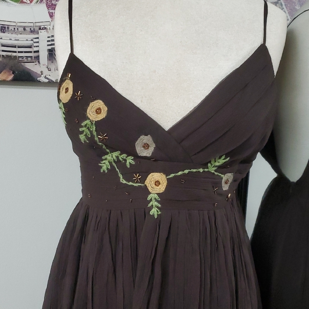 Vintage TO THE MAX 100% Silk Elegant Brown Floral Embroidered Mini Dress - Picture 2 of 9